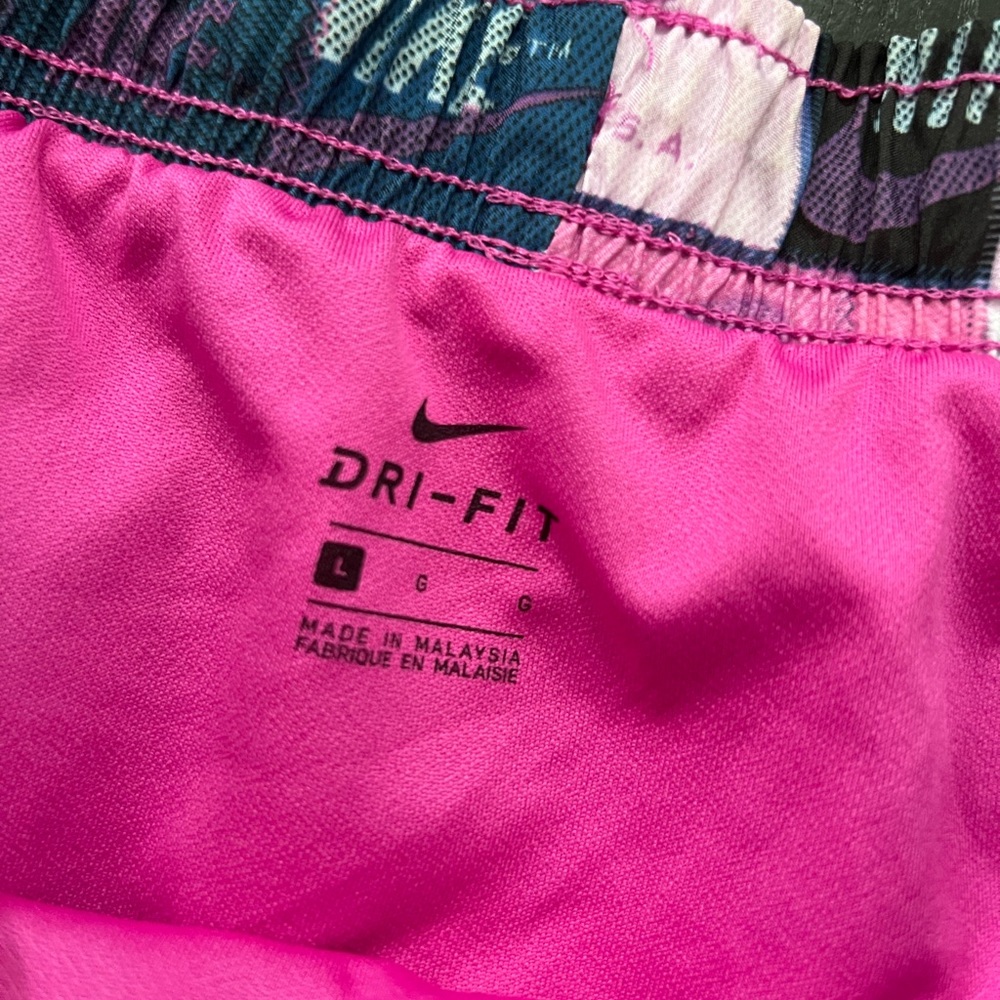 Nike Multicolor Graphic Athletic Shorts - Picture 2 of 4